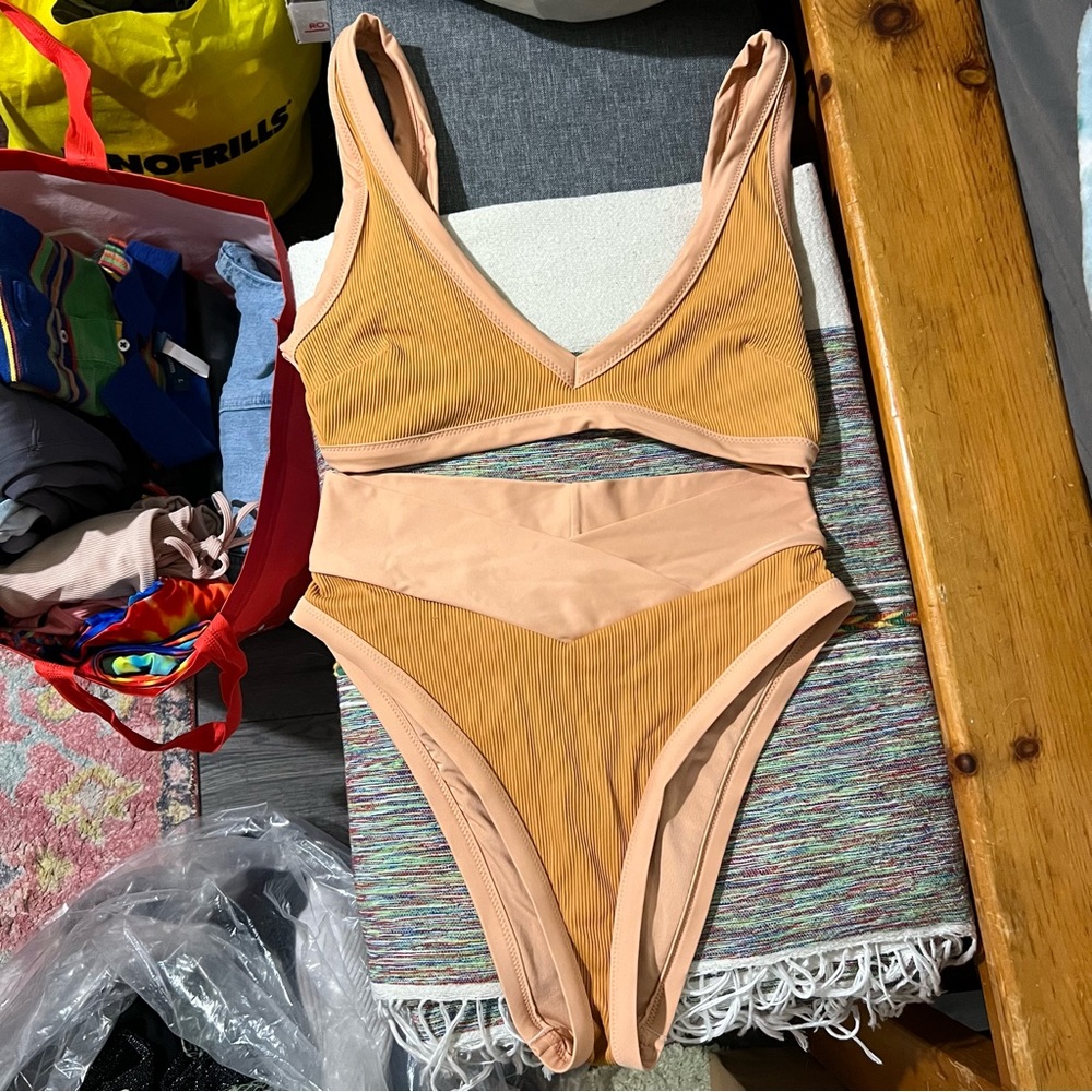 Bikini Bundle - Picture 8 of 9